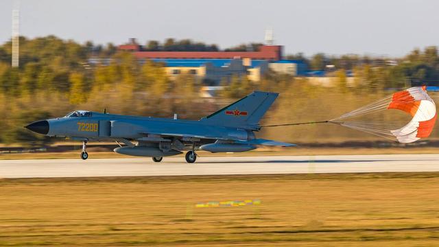 關(guān)于2022年殲-7還有多少架的探討，探討，殲-7戰(zhàn)機在2022年的數(shù)量概況